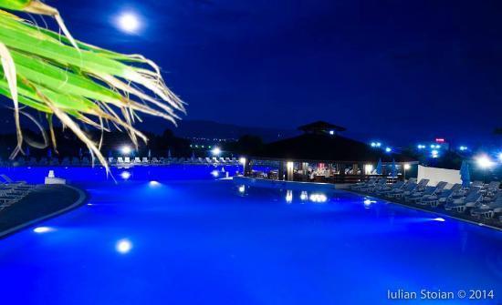 Hotel Posada Римніку-Вилча Екстер'єр фото